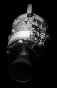 312px-Apollo13_-_SM_after_separation